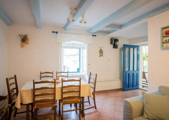 The Old Town House * Dobrinj